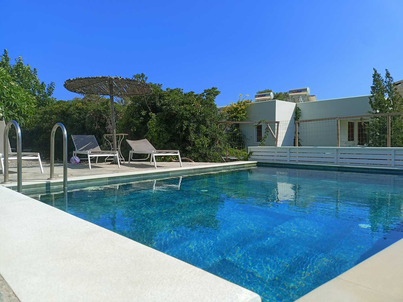 Fotografie bazénu v našem ubytování